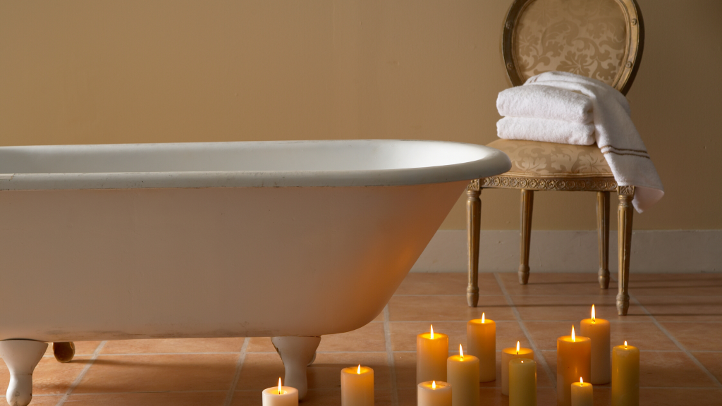 Bathtub with candle